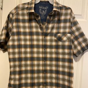 Kuhl Shirt Mens Size XL Tan Brown Plaid Short Sleeve Metal Button Up Shirt